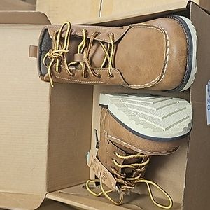 Crevo Buck Moc Toe Ankle Boot Footwear Big Boys Size 4 Brown New SRP $65